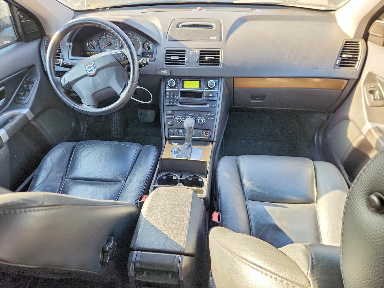 VOLVO XC90 2010 — 9