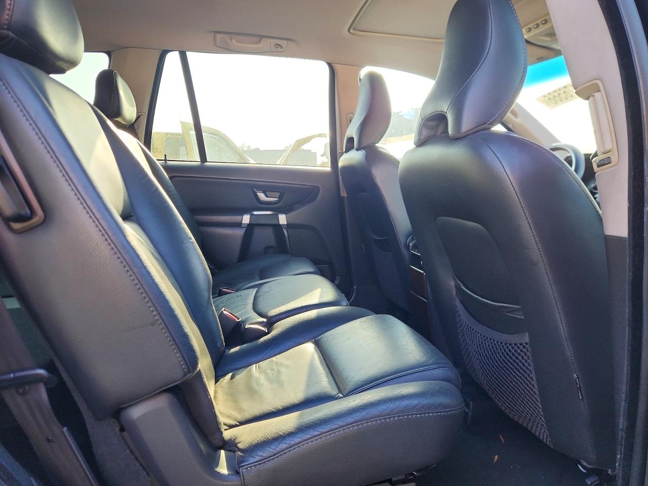 VOLVO XC90 2010 — 11