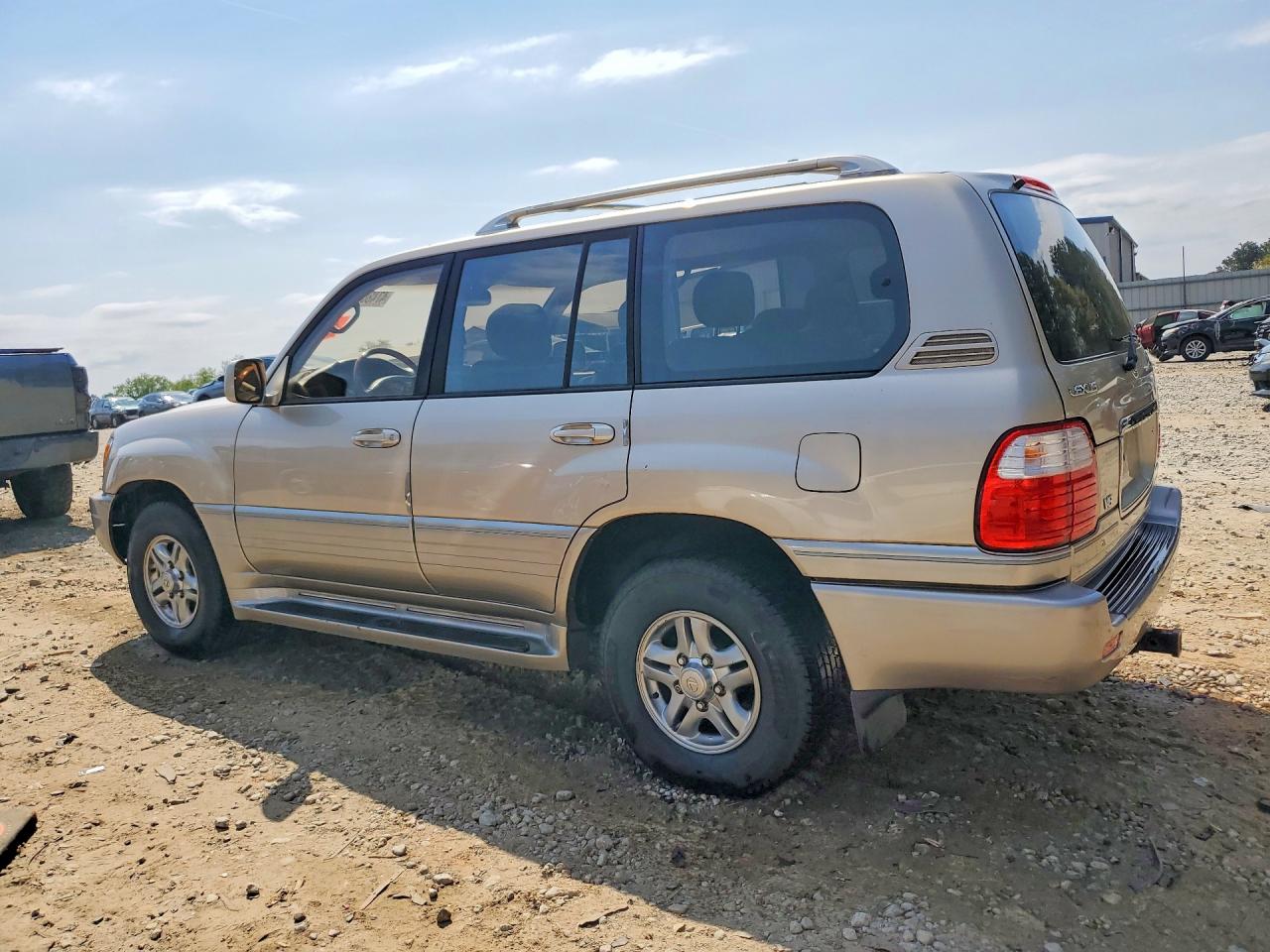 LEXUS LX 470 2001 — 3
