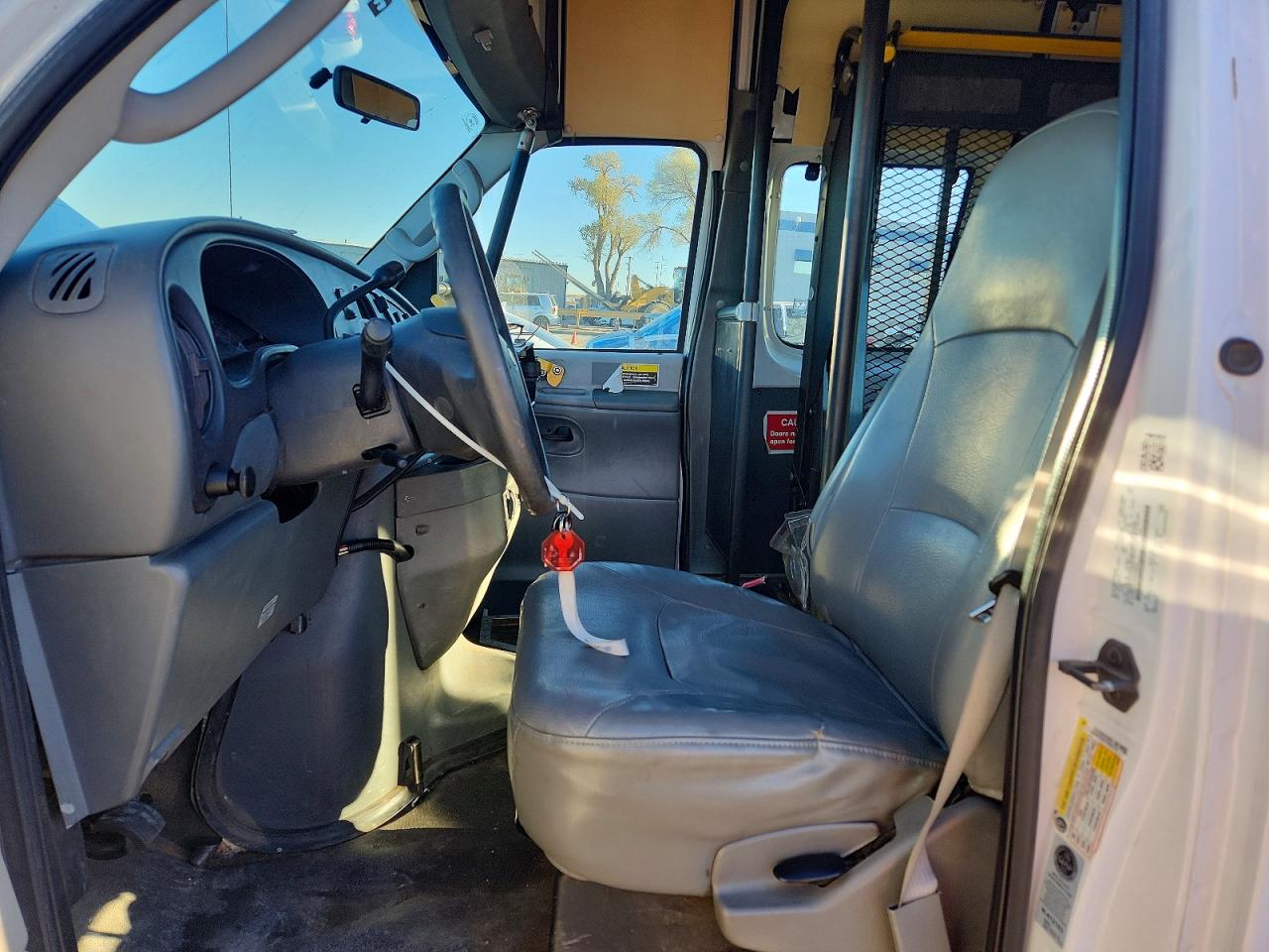 FORD ECONOLINE 2008 — 8