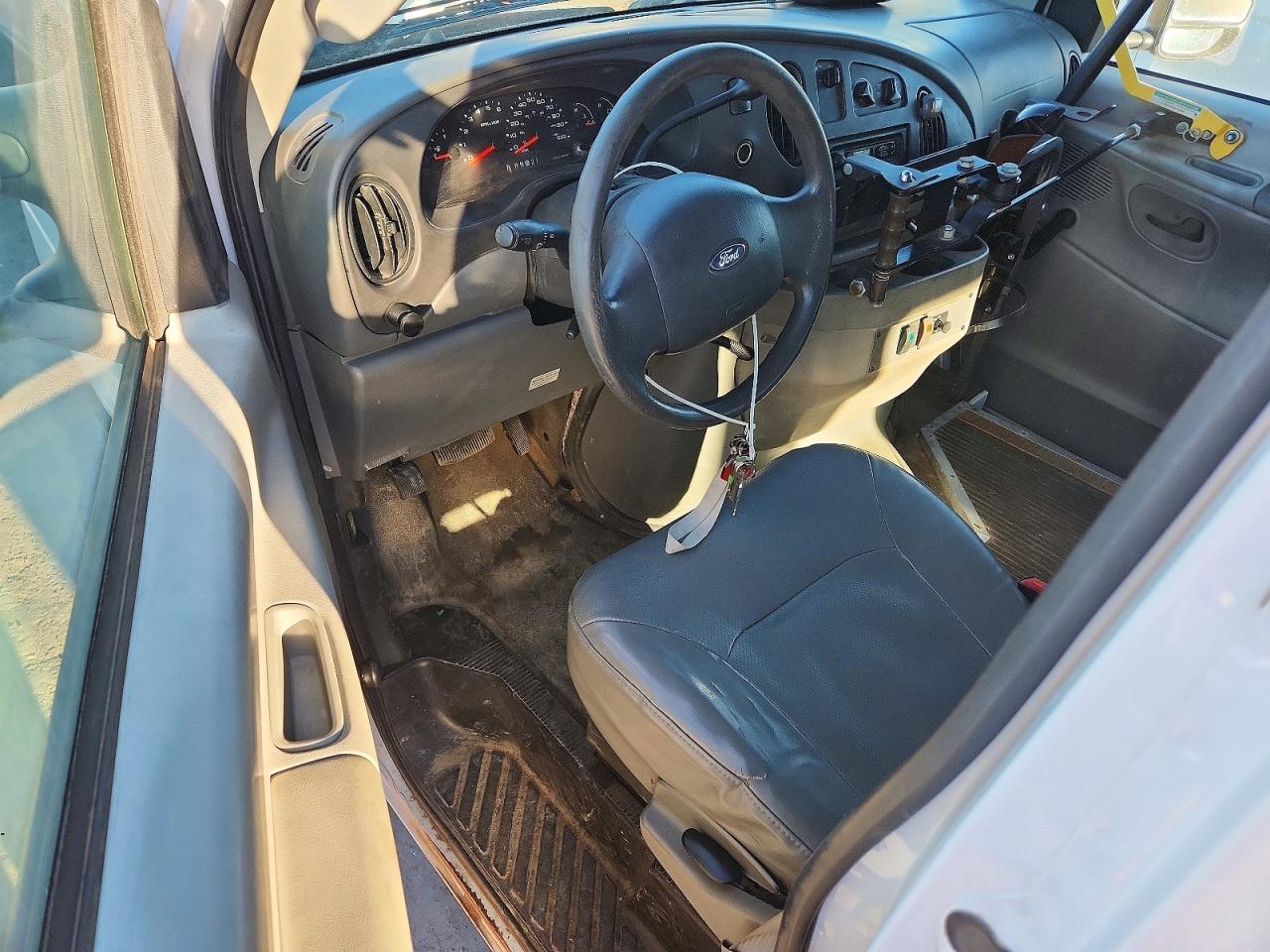 FORD ECONOLINE 2008 — 9
