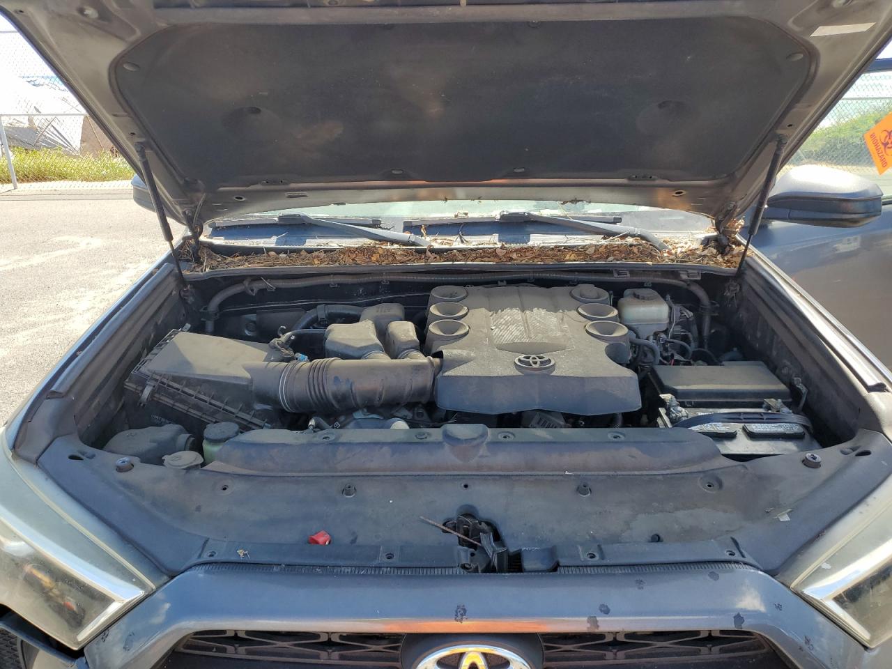 TOYOTA 4RUNNER 2015 — 13