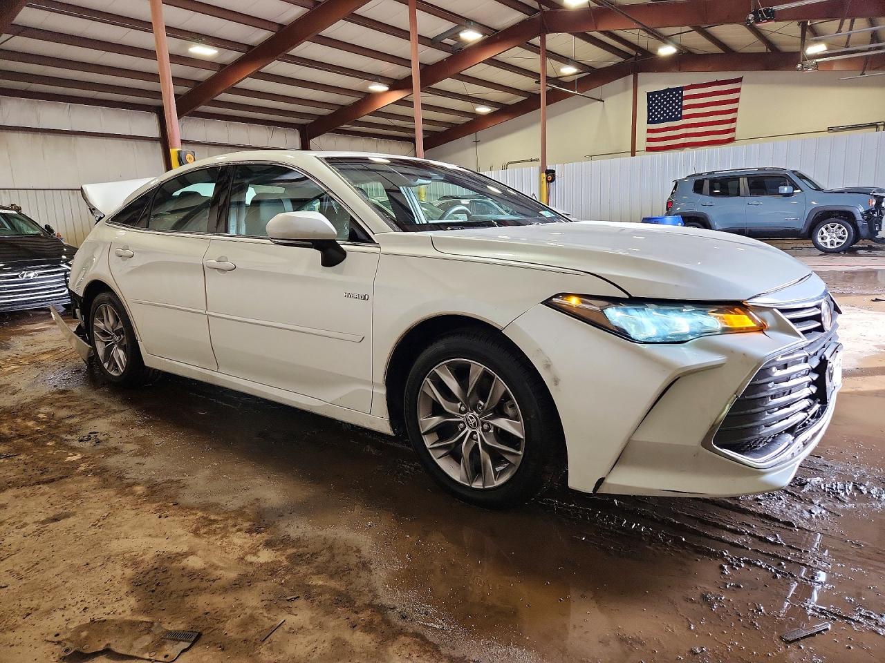2021 TOYOTA AVALON HYBRID XLE