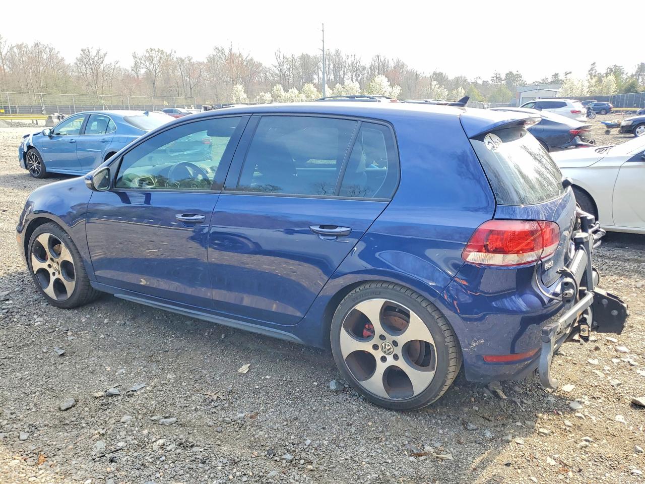 VOLKSWAGEN GTI 2011 — 3