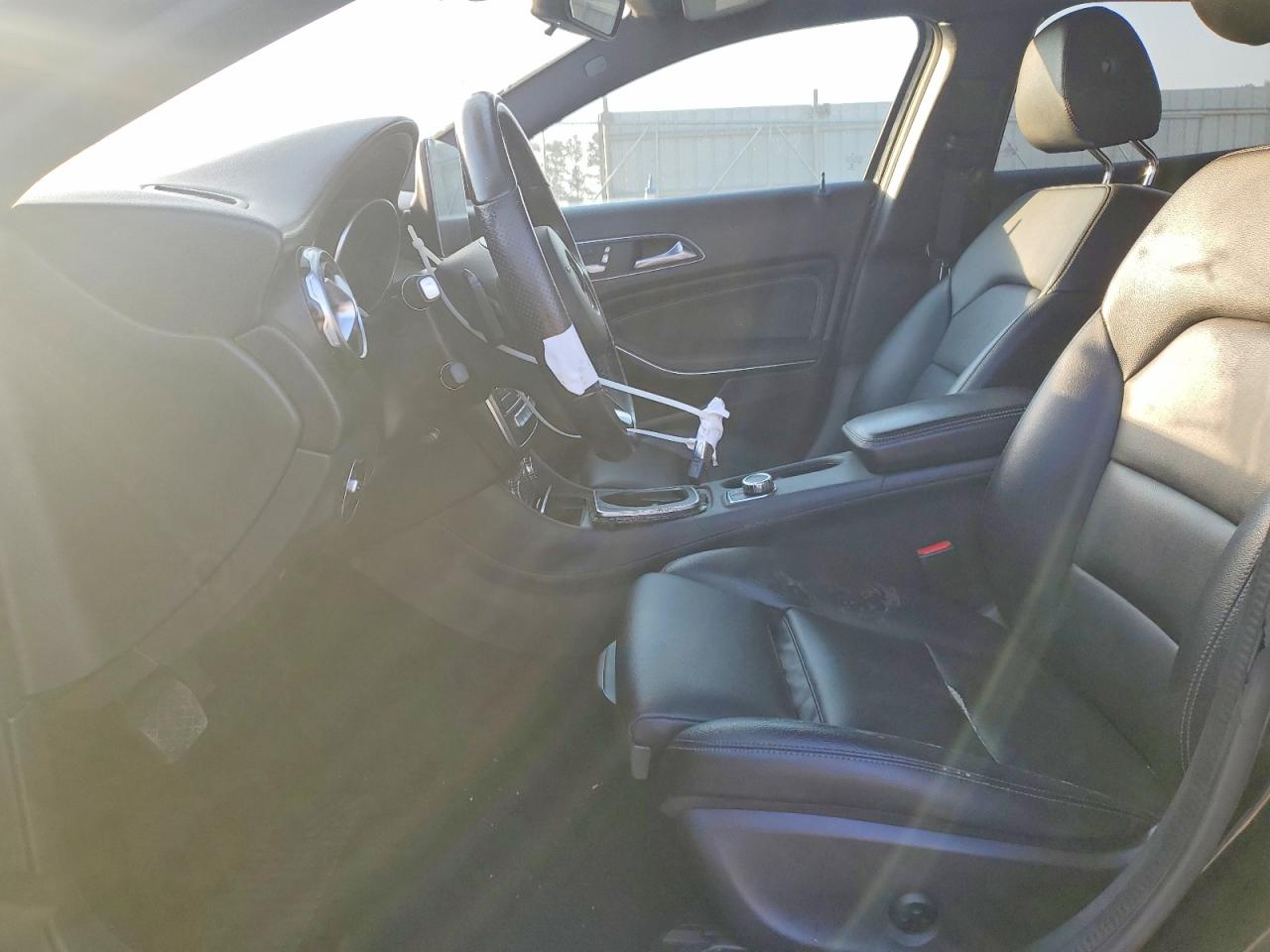MERCEDES-BENZ GLA 2020 — 8