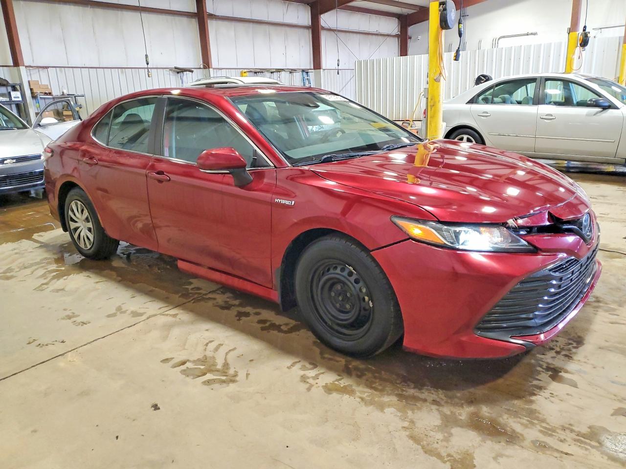 2019 TOYOTA CAMRY HYBRID LE