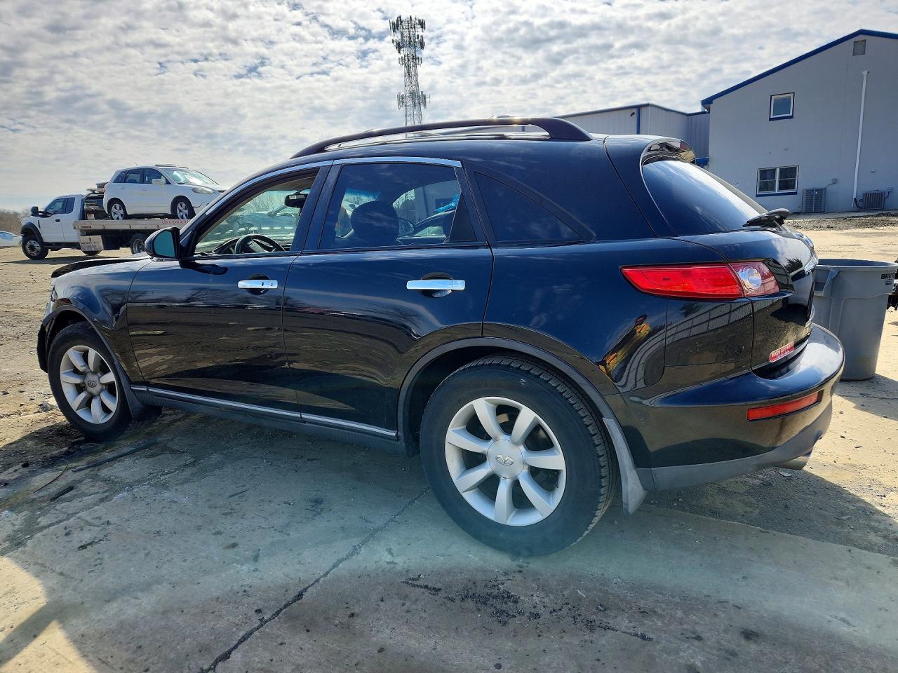 INFINITI FX35 2005 — 3
