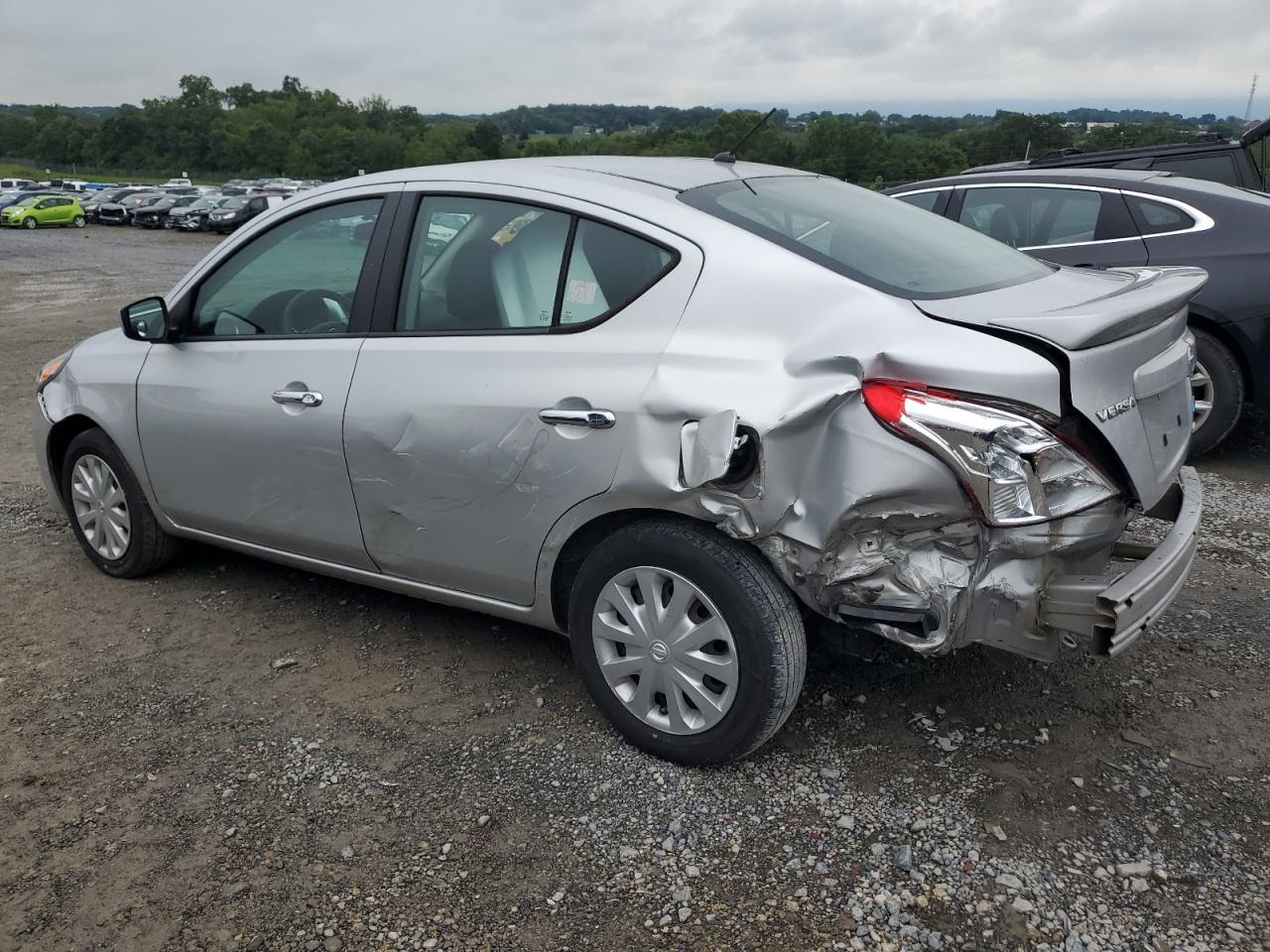 NISSAN VERSA 2016 — 3