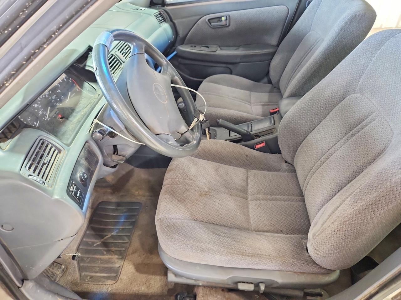 TOYOTA CAMRY 2000 — 8