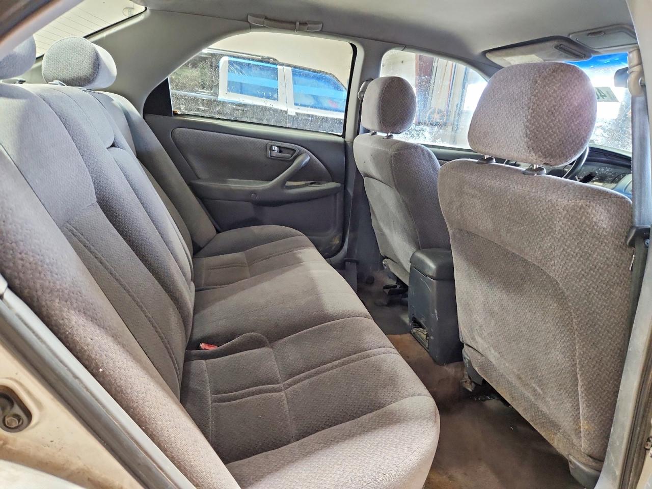 TOYOTA CAMRY 2000 — 11