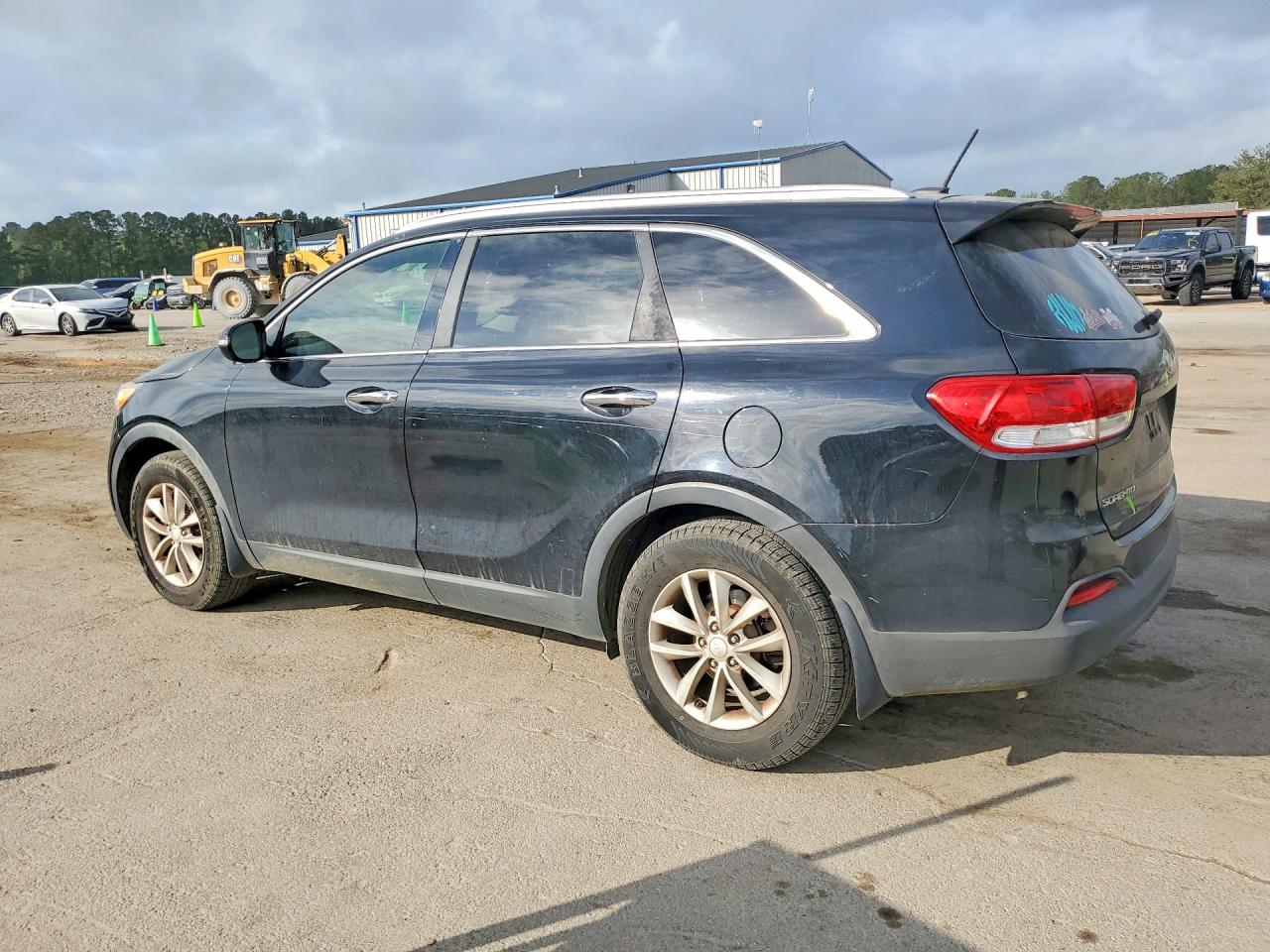 KIA SORENTO 2016 — 3