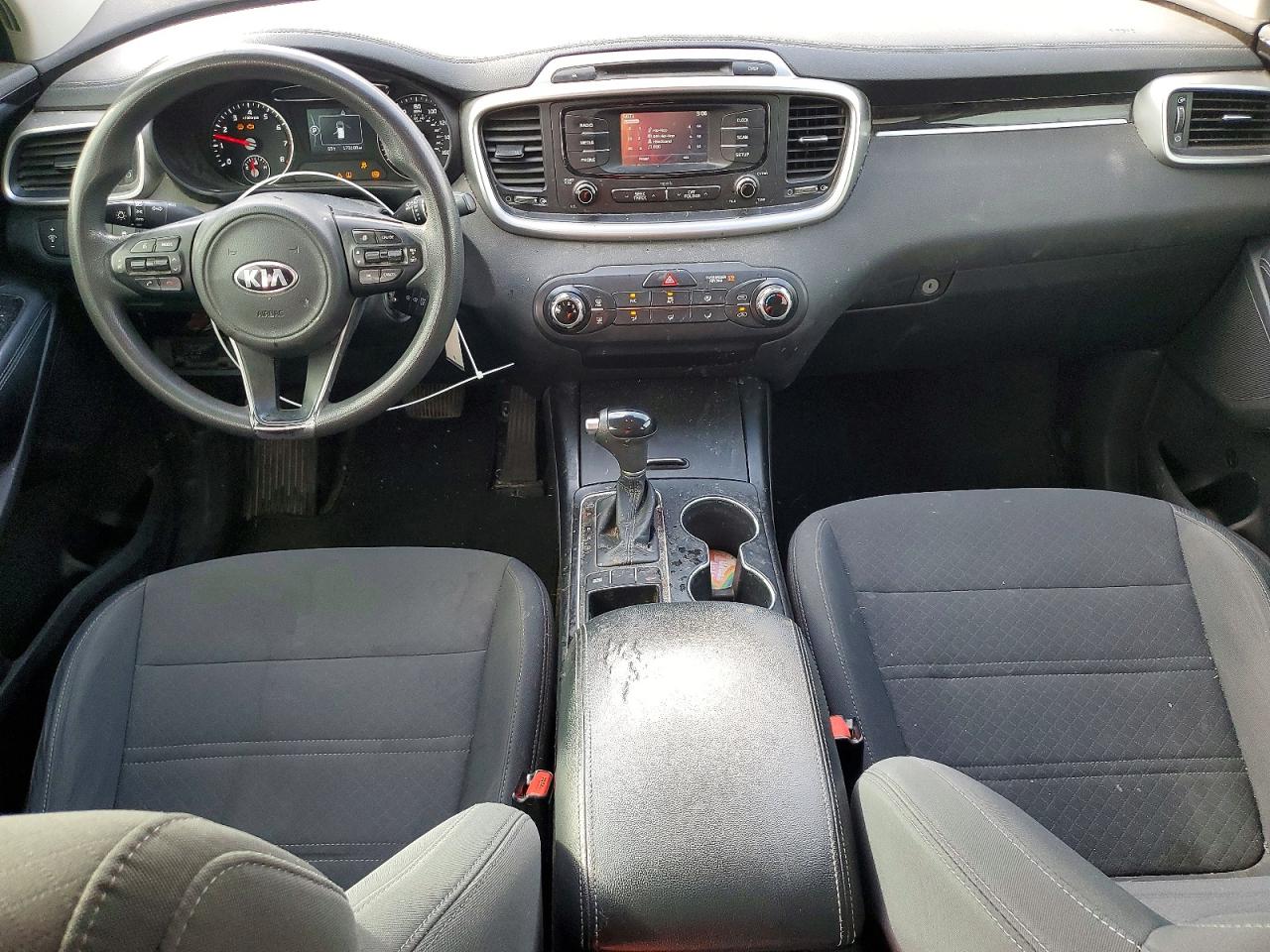 KIA SORENTO 2016 — 9