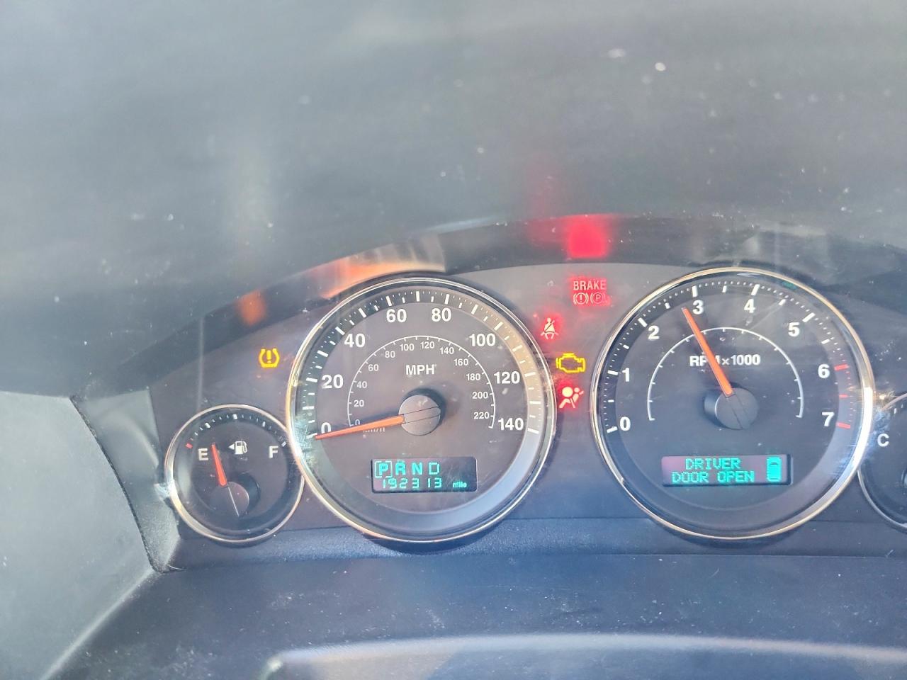 JEEP COMMANDER 2006 — 10