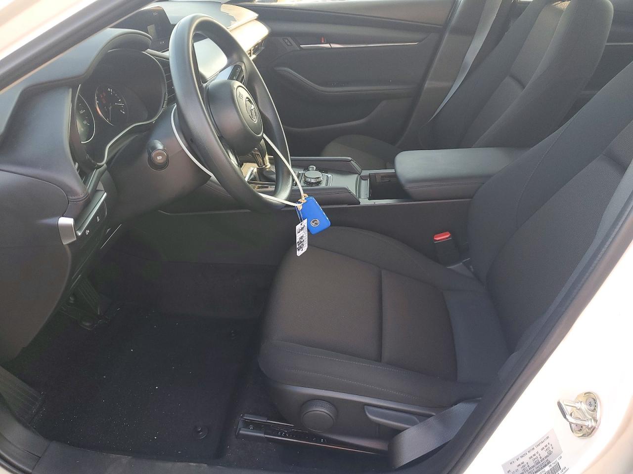 MAZDA 3 2026 — 8