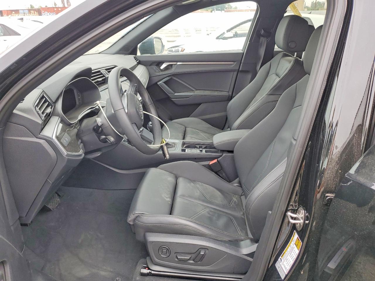 AUDI Q3 2025 — 8