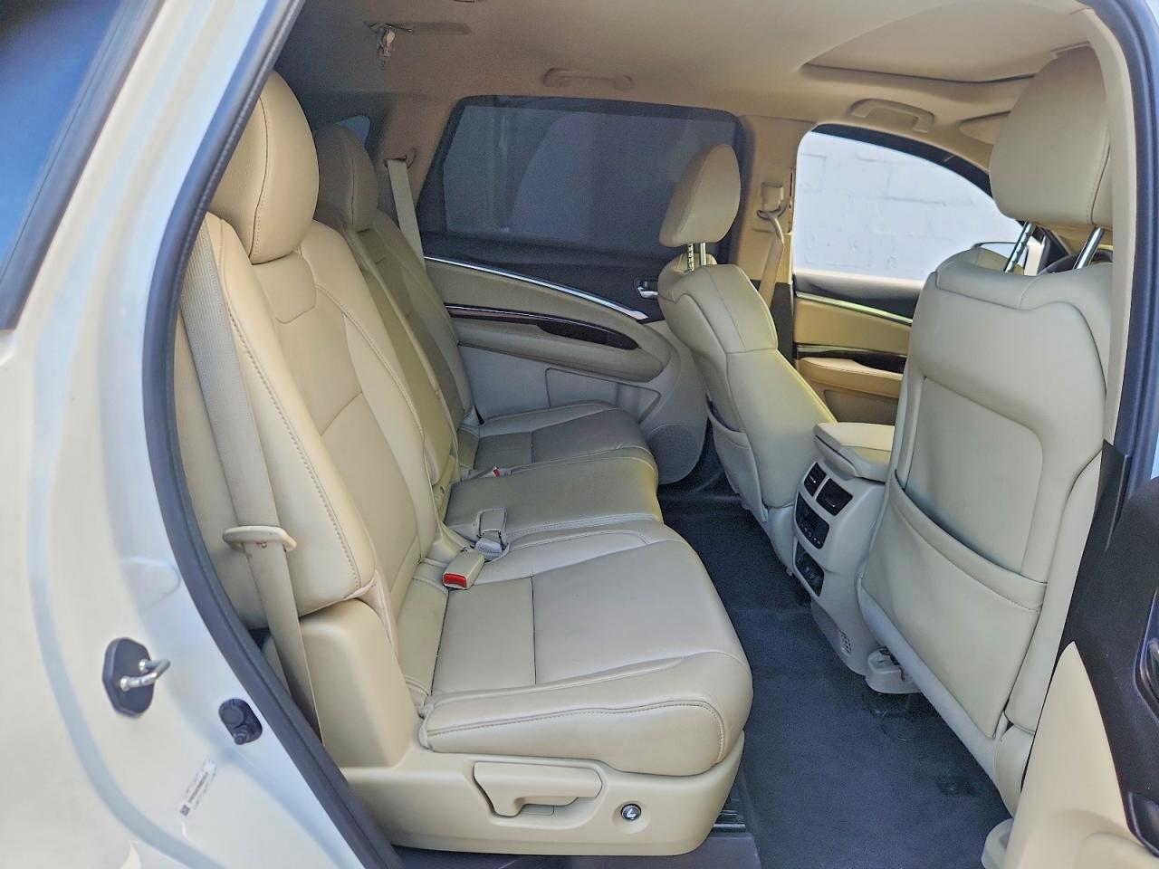 ACURA MDX 2017 — 12