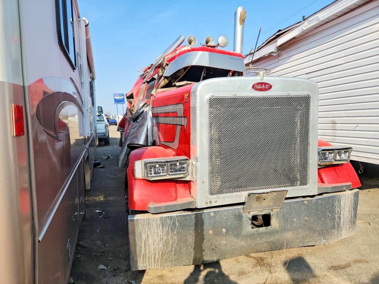 2003 PETERBILT 379