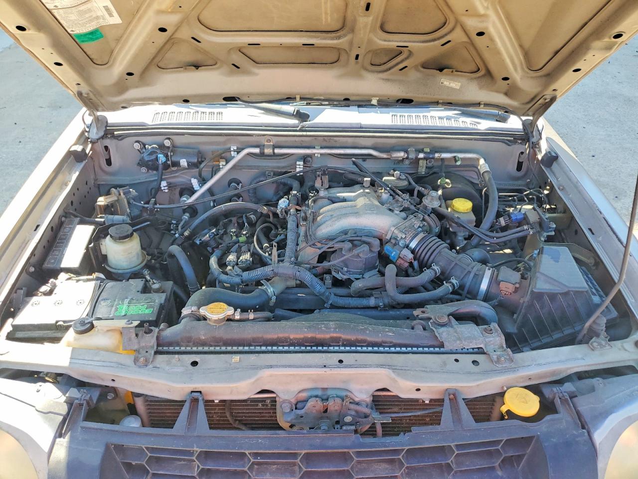 NISSAN XTERRA 2004 — 12