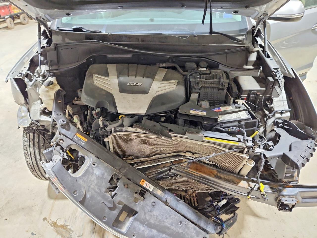 HYUNDAI SANTA FE 2015 — 13