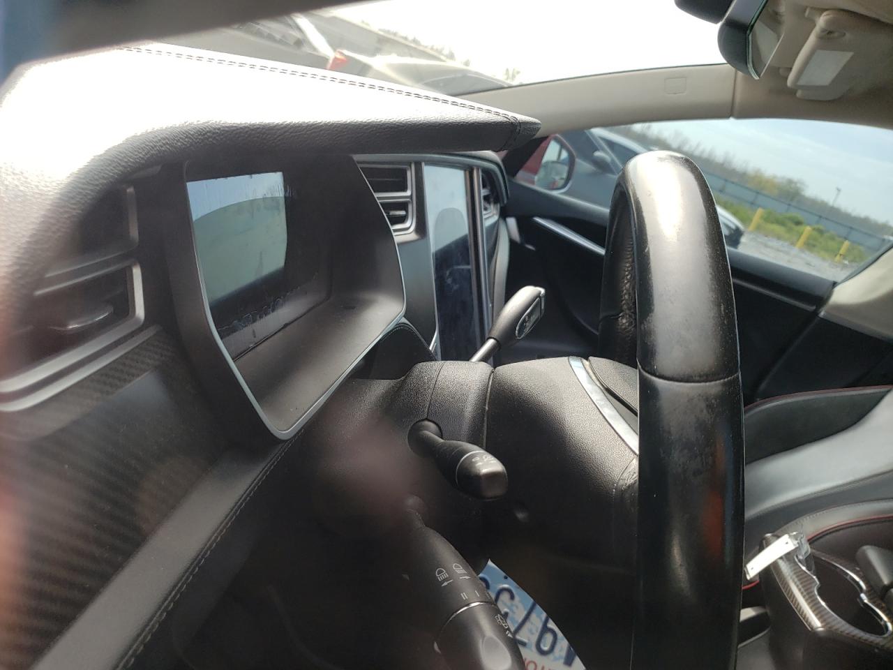 TESLA MODEL S 2014 — 10