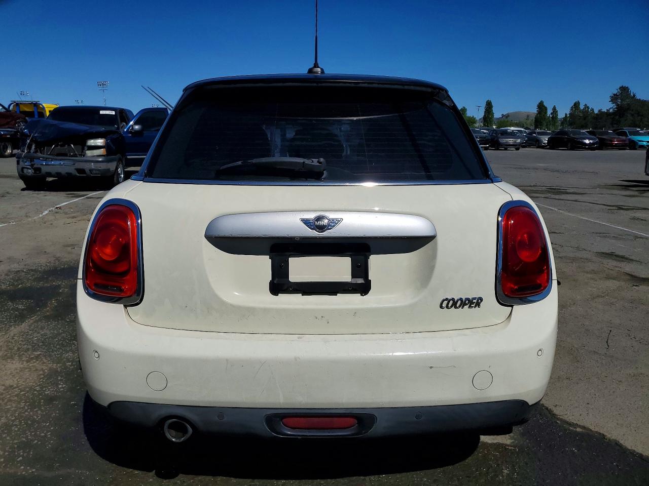 MINI COOPER 2015 — 7