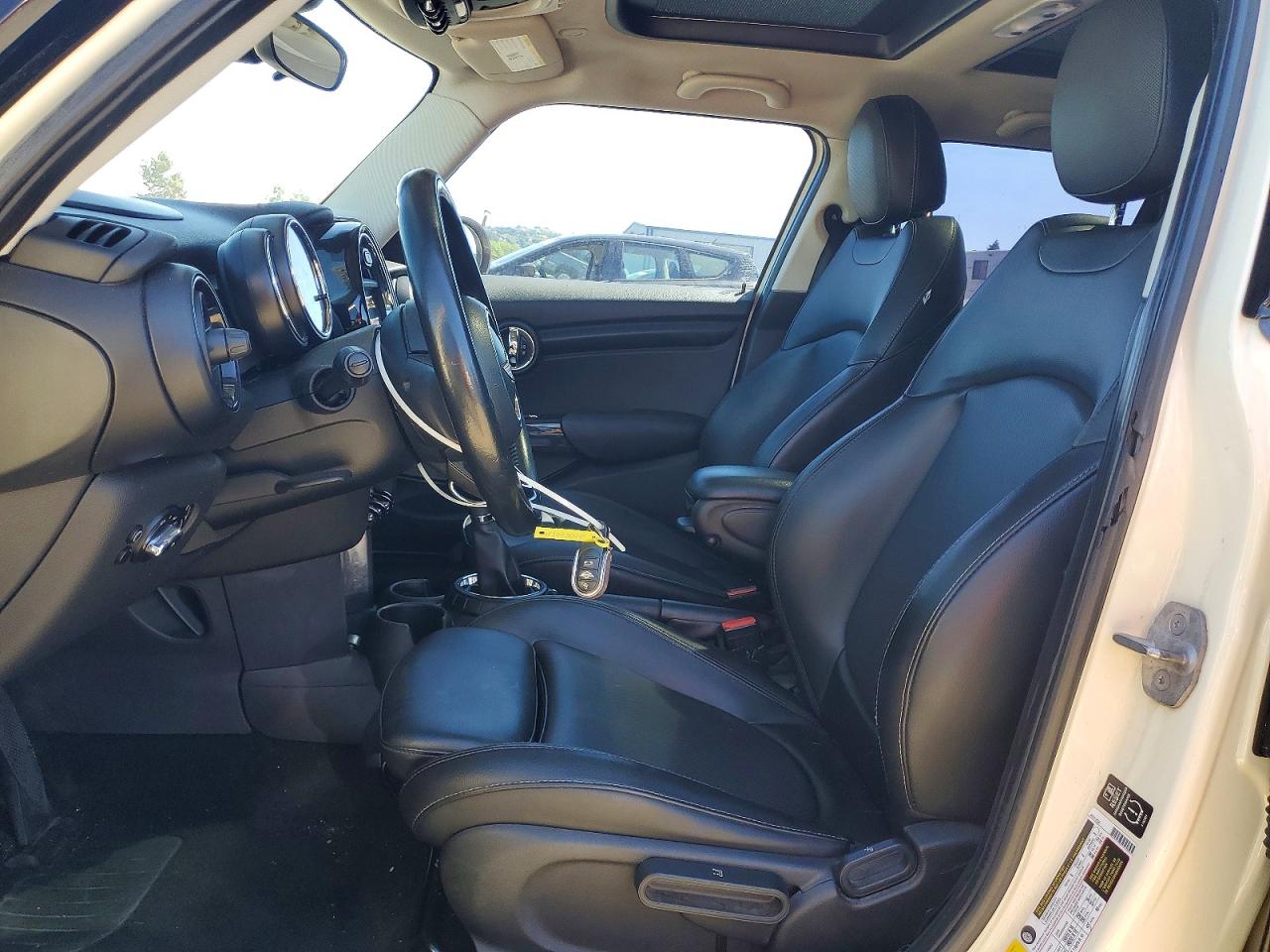 MINI COOPER 2015 — 8