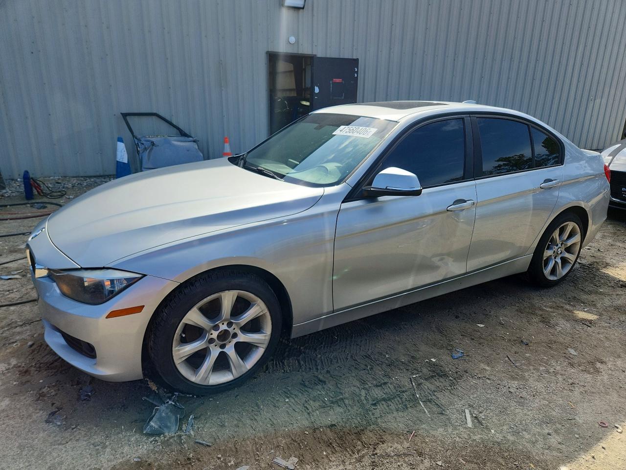BMW 320 2013 — 2