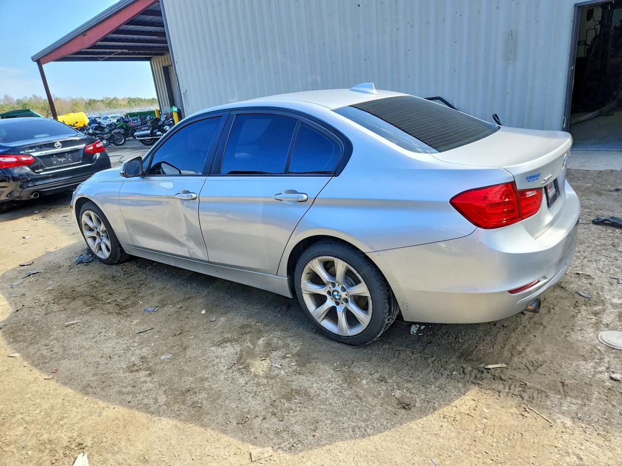 BMW 320 2013 — 3