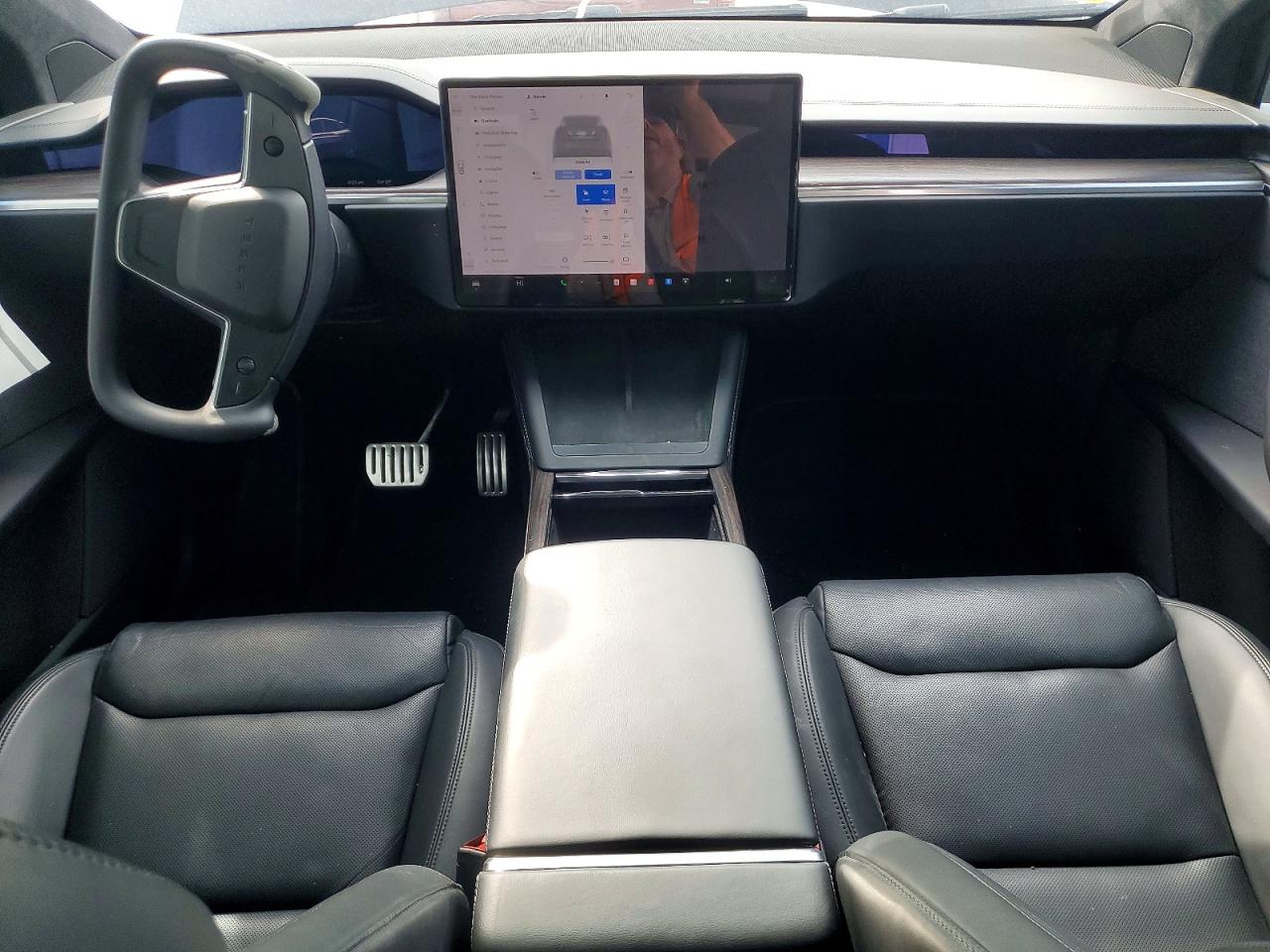 TESLA MODEL X 2022 — 9