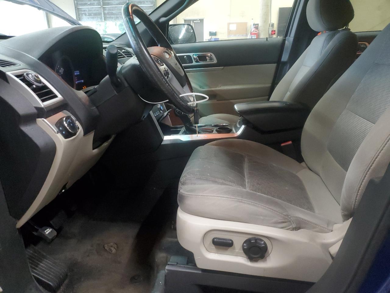 FORD EXPLORER 2013 — 8