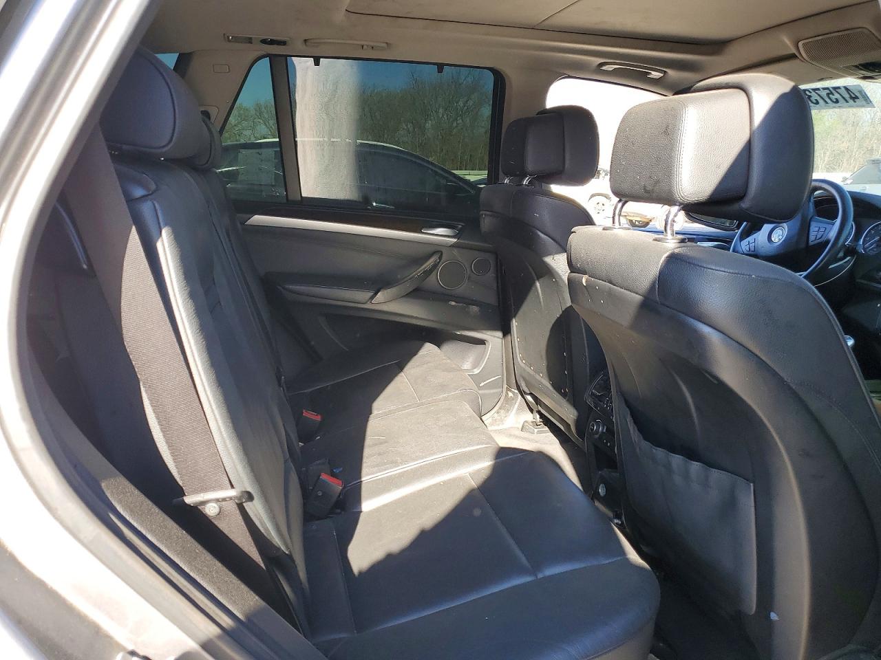 BMW X5 2012 — 12