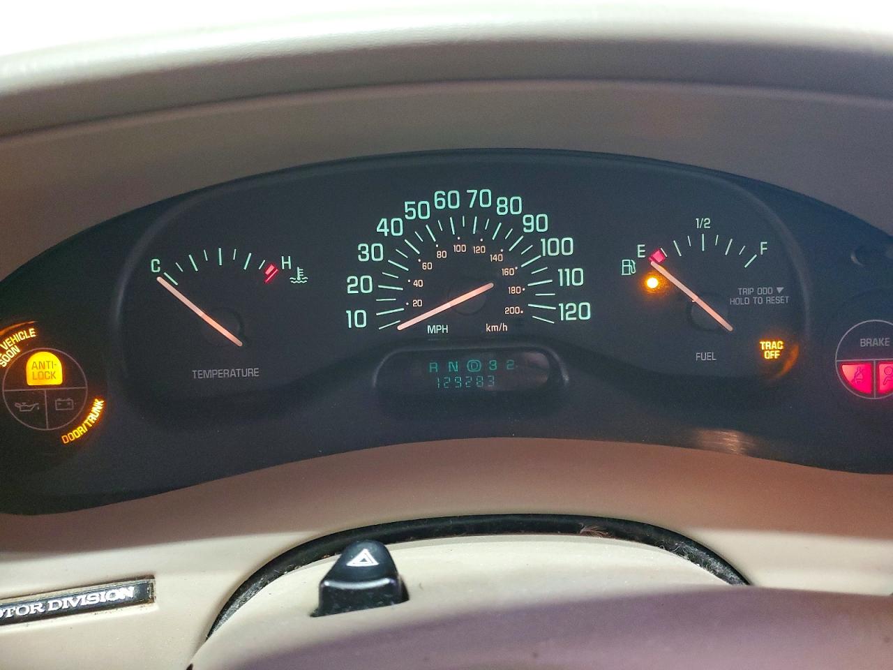 BUICK CENTURY 2002 — 10