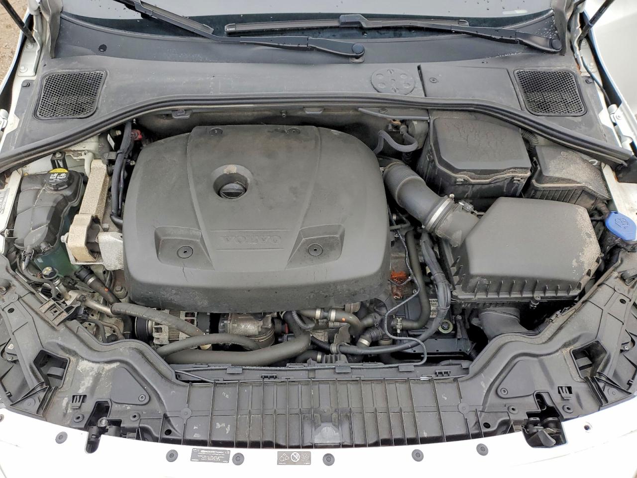 VOLVO V60 CROSS COUNTRY 2018 — 12