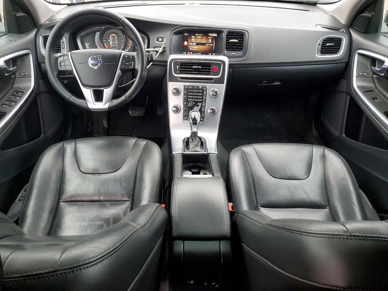 VOLVO V60 CROSS COUNTRY 2018 — 9