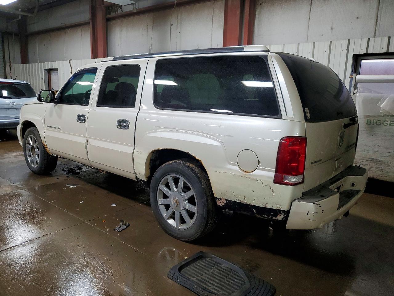 CADILLAC ESCALADE 2005 — 3