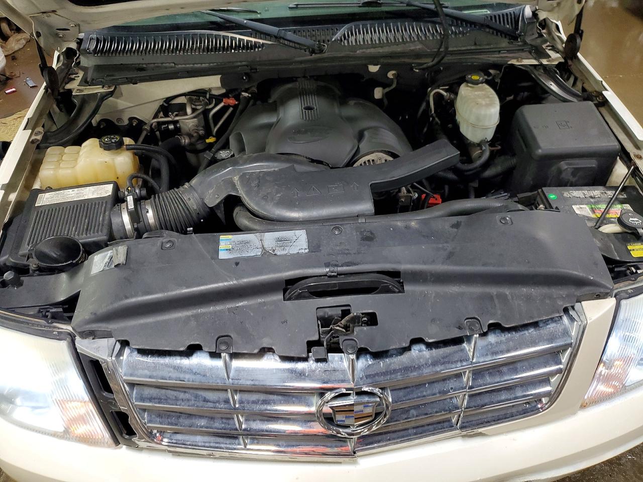 CADILLAC ESCALADE 2005 — 13