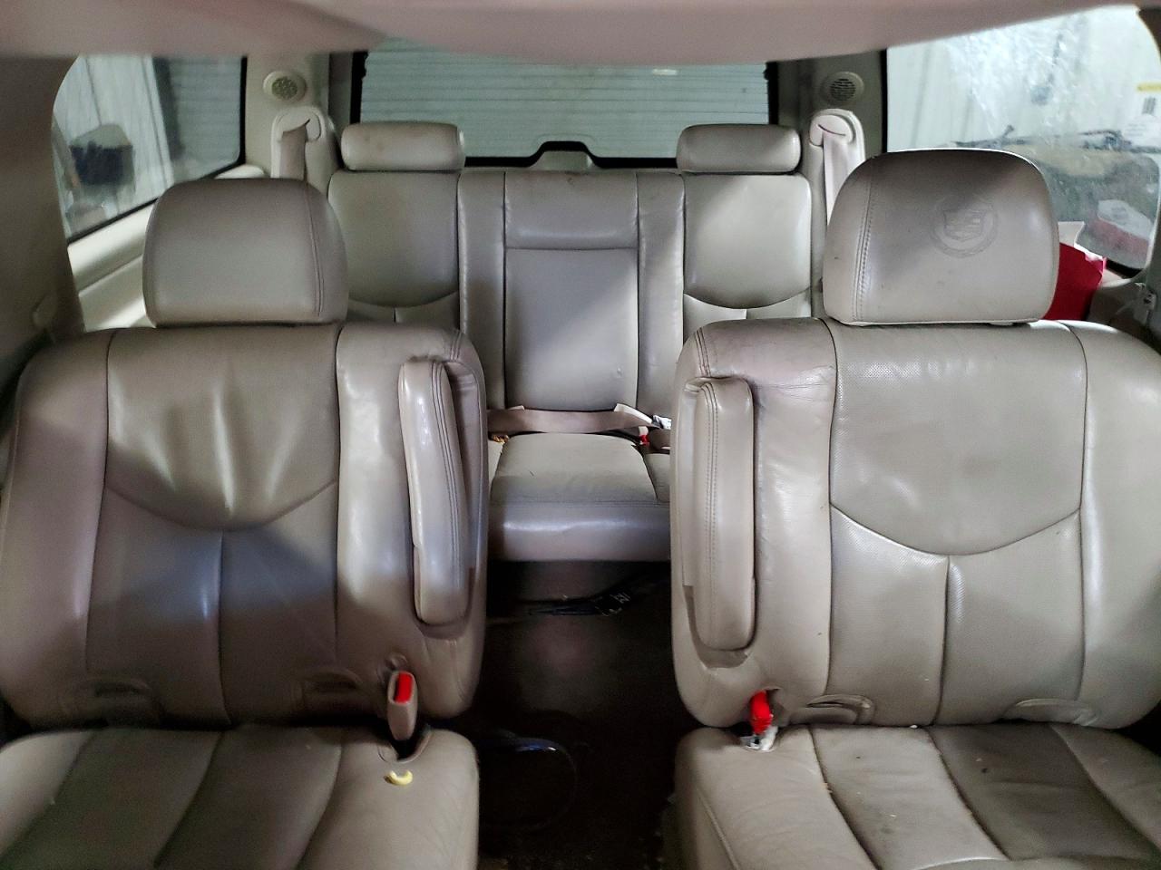 CADILLAC ESCALADE 2005 — 11