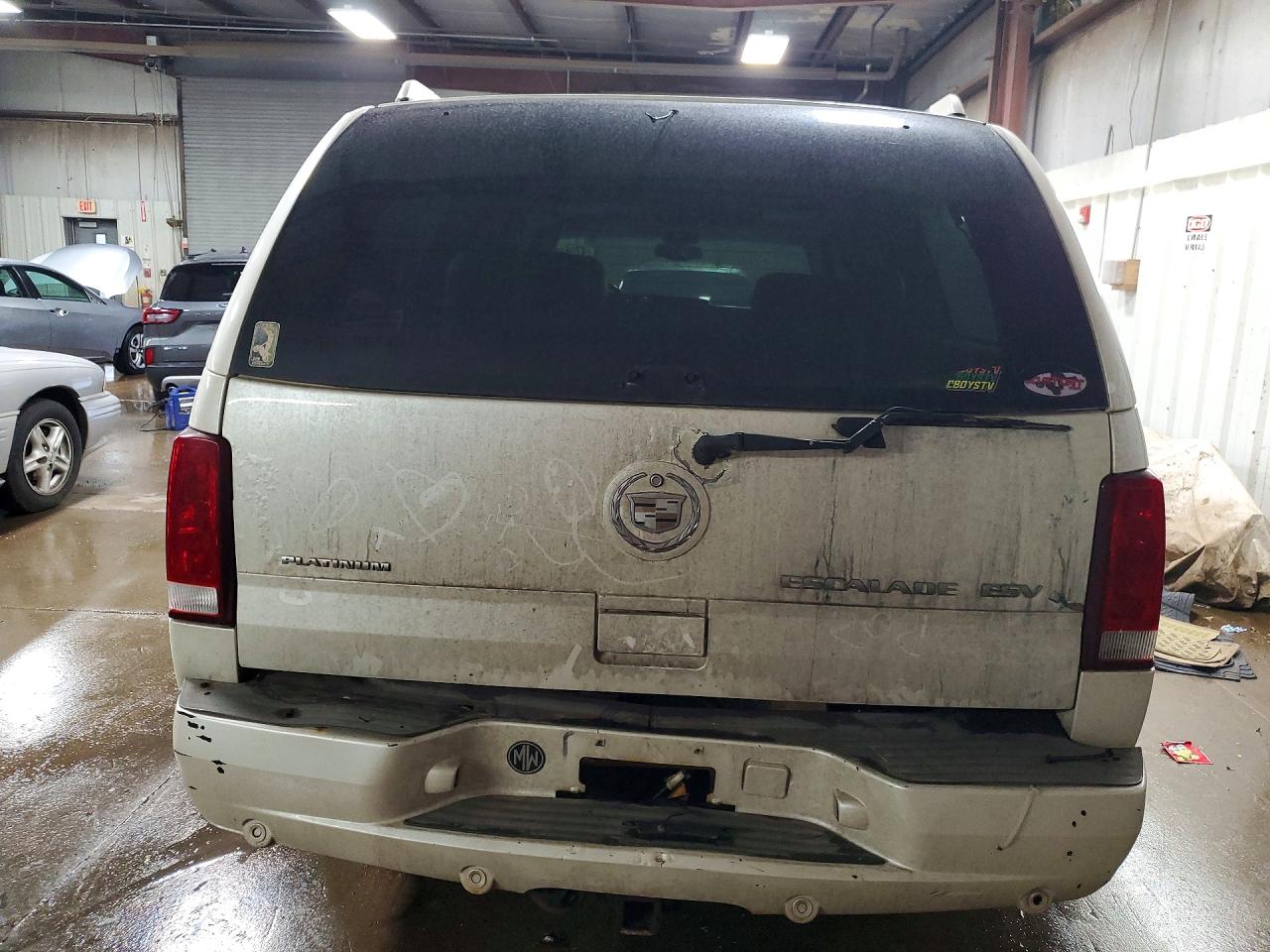 CADILLAC ESCALADE 2005 — 7