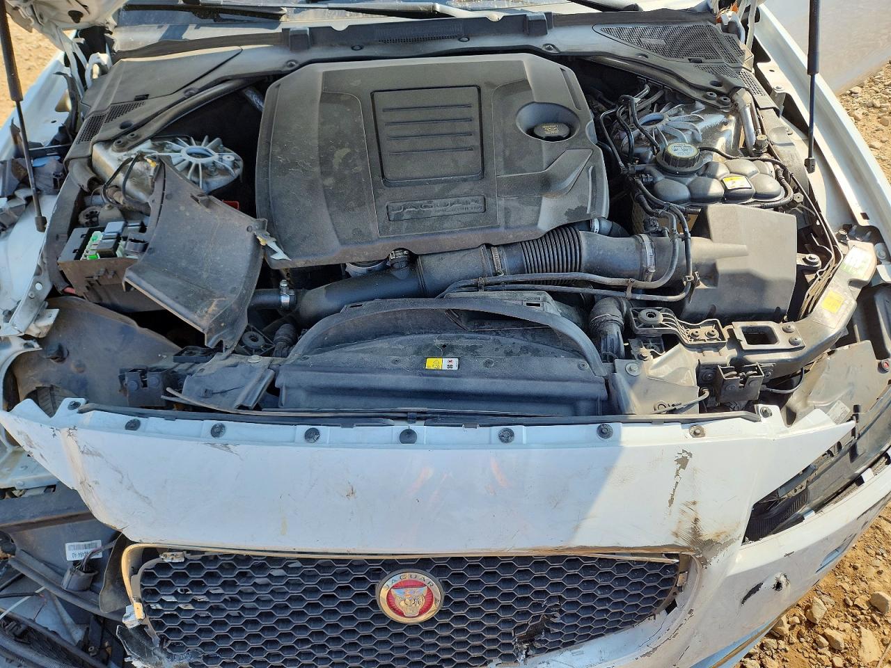 JAGUAR XF 2018 — 12