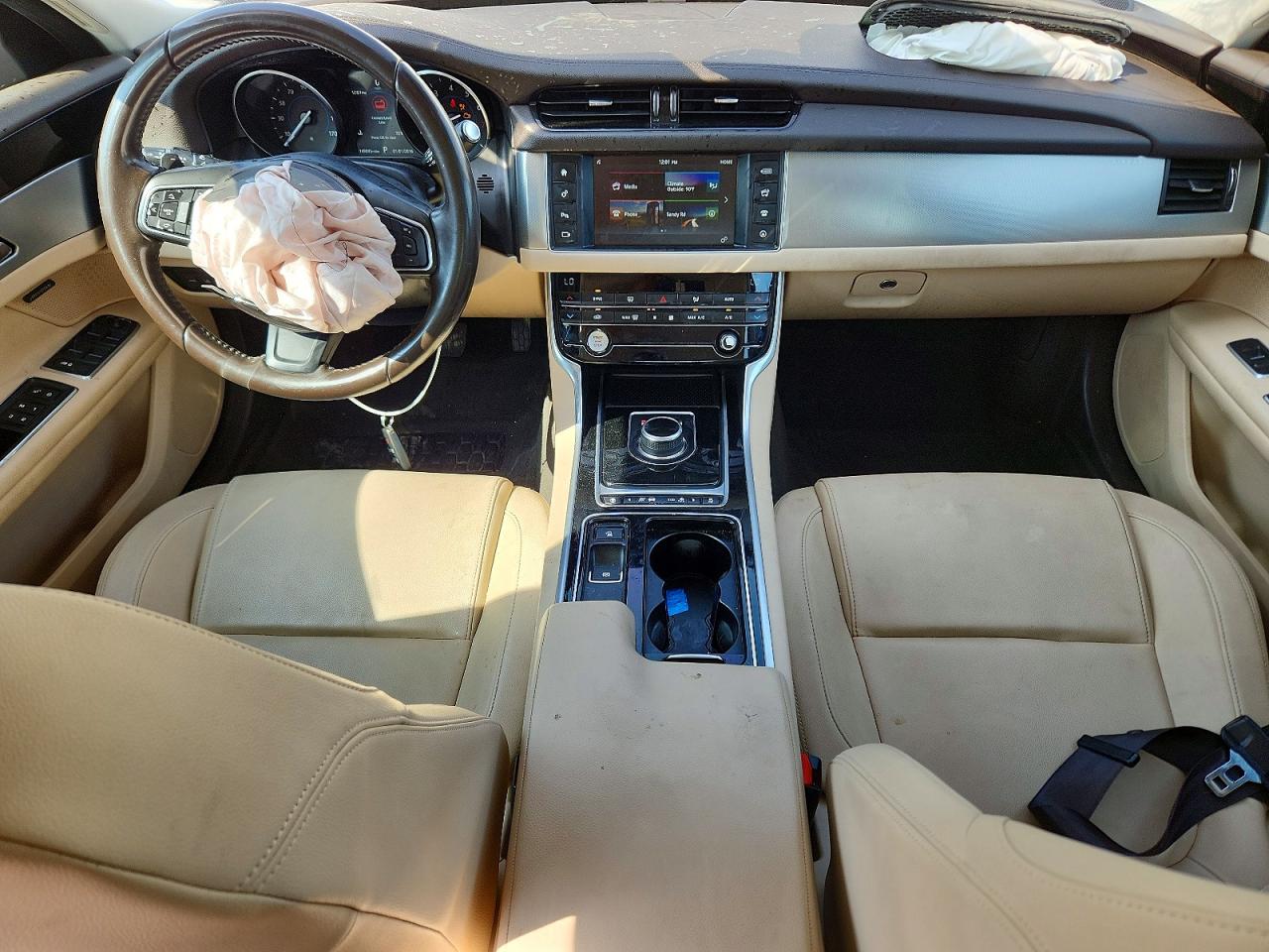 JAGUAR XF 2018 — 9