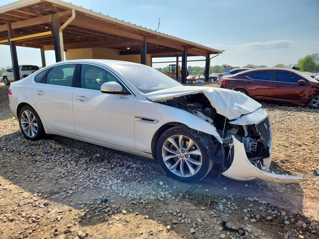 JAGUAR XF 2018 — 5