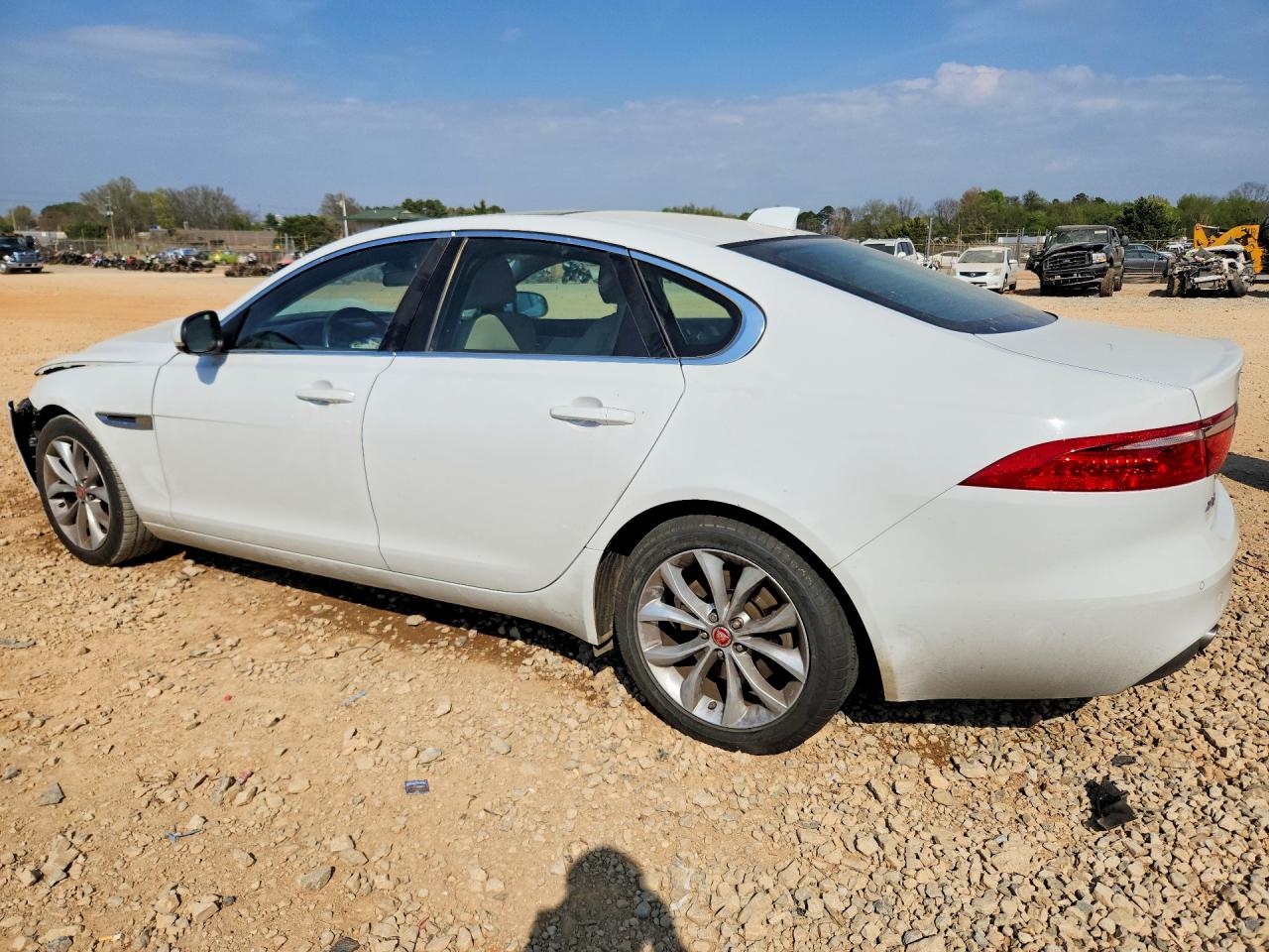 JAGUAR XF 2018 — 3