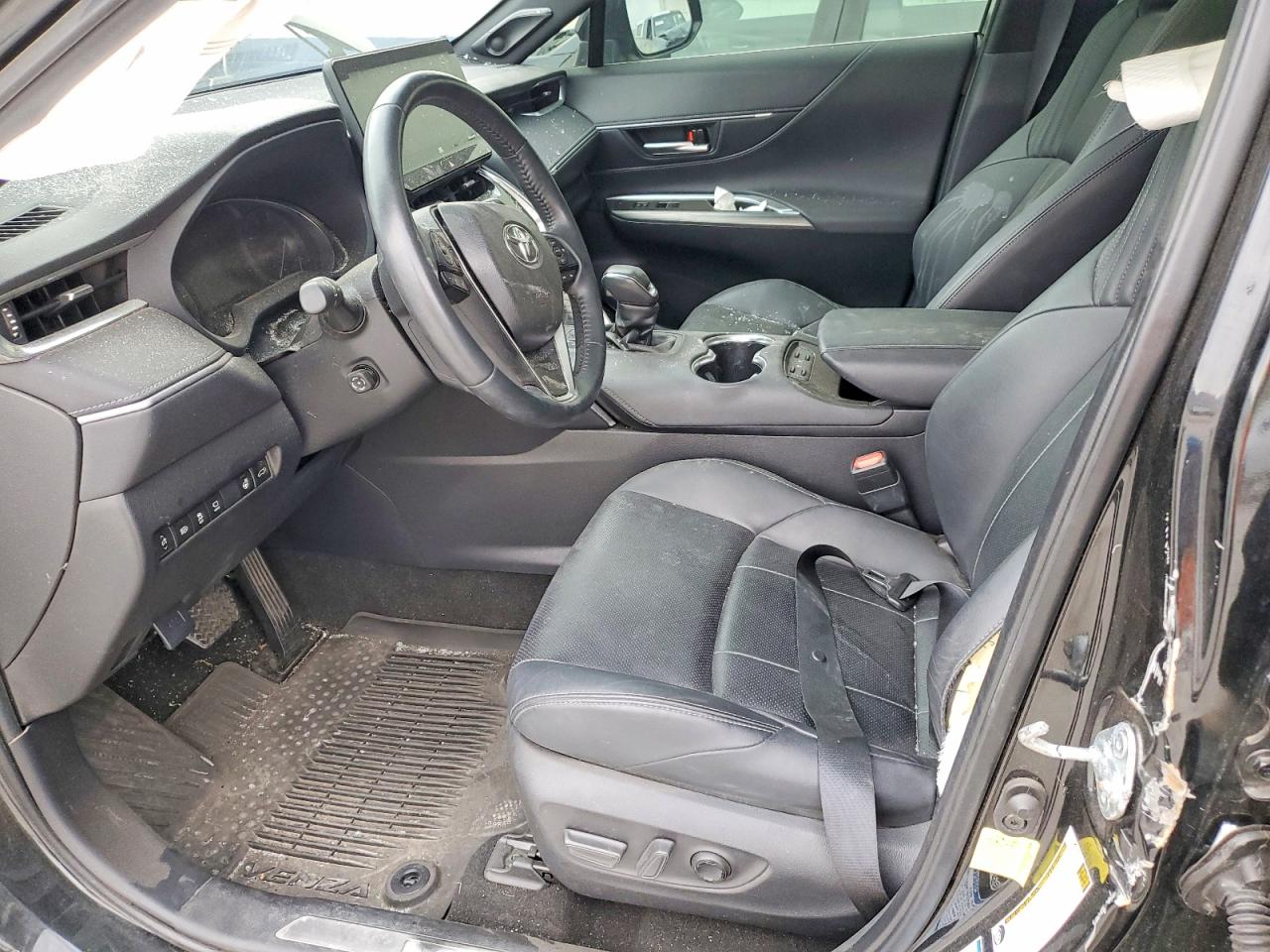 TOYOTA VENZA 2022 — 8