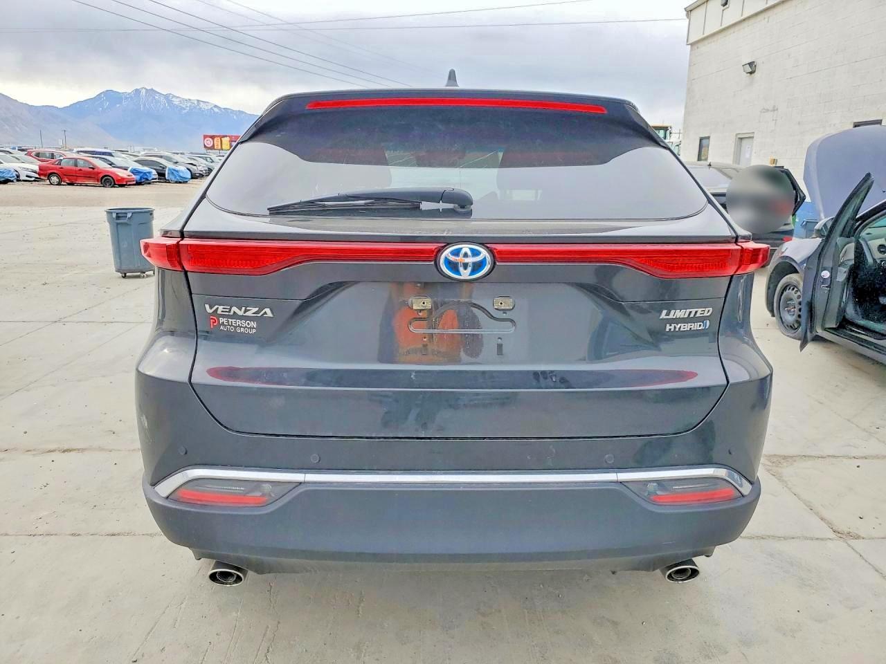 TOYOTA VENZA 2022 — 7