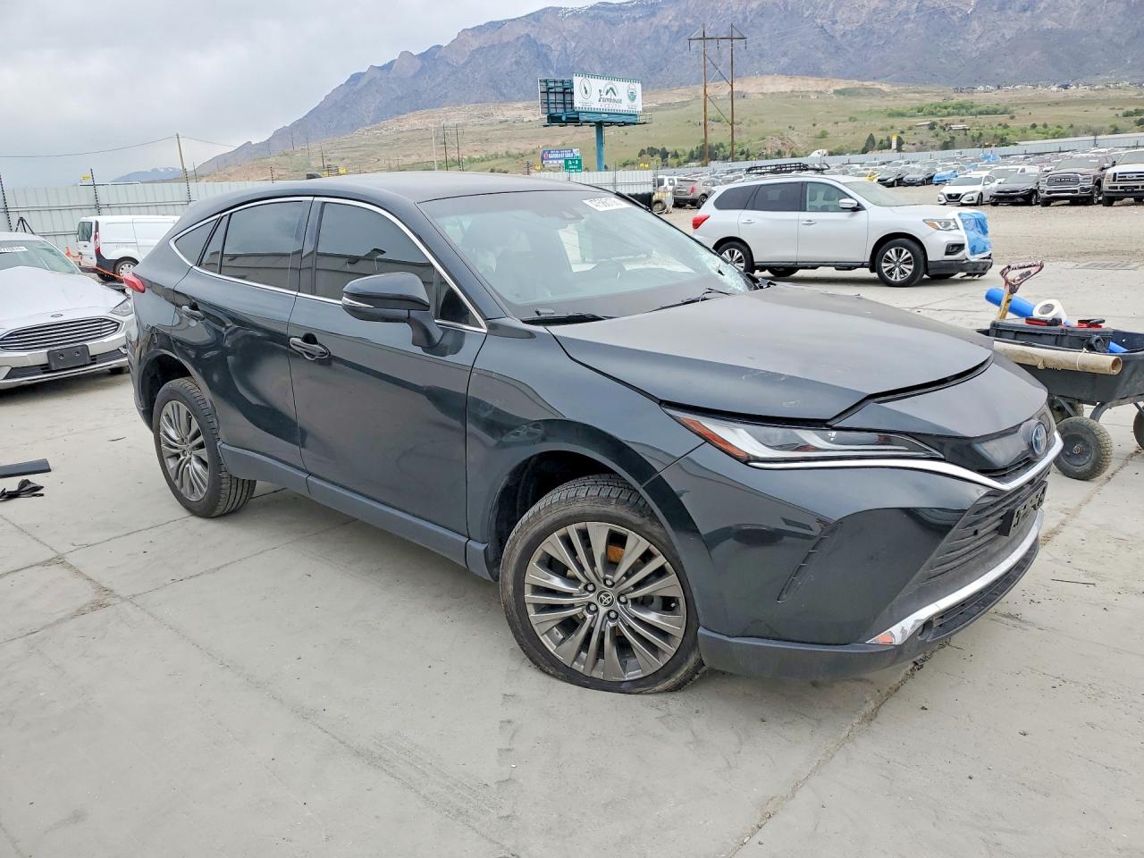 TOYOTA VENZA 2022 — 5