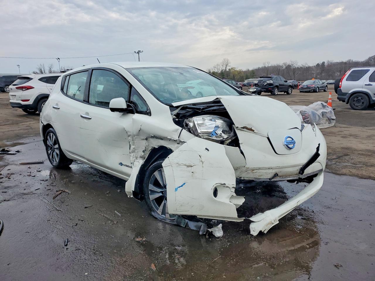 2017 NISSAN LEAF SL
