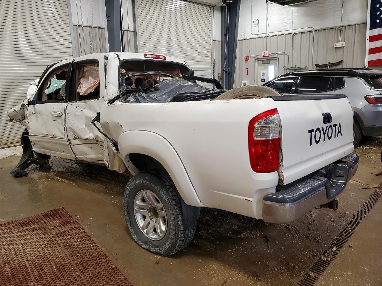 TOYOTA TUNDRA 2005 — 3