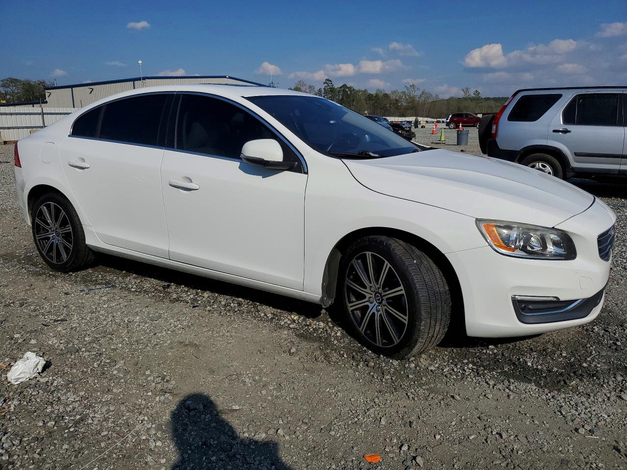 VOLVO S60 2017 — 5