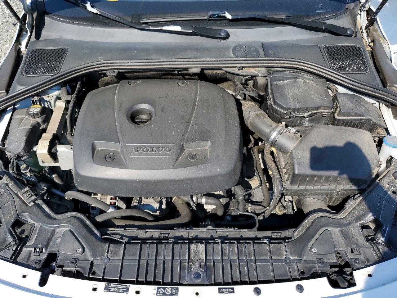 VOLVO S60 2017 — 12