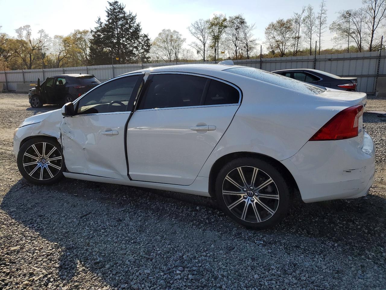 VOLVO S60 2017 — 3